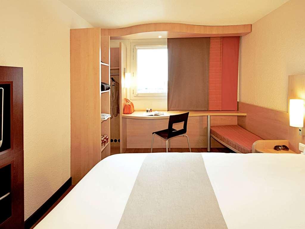 Ibis Yanbu Hotel Room photo